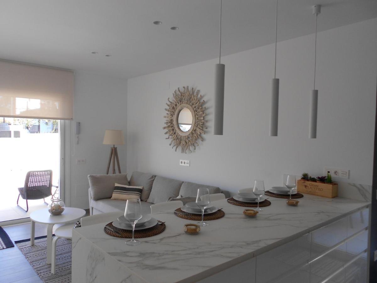 Luxury Apartment Кембрилс Екстериор снимка